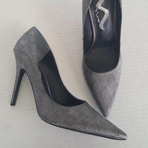 MINA SILVER Metallic HEELS Sz 10 4.5" Pointed Toe NEW
